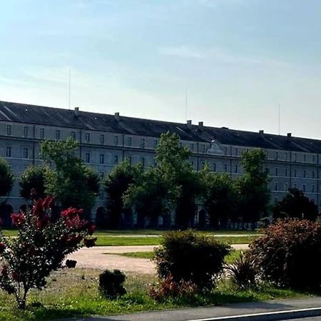Apartamento Pau Centre Vue Sur Les Pyrenees Pour 2 Nuits Au Minimum Exterior foto